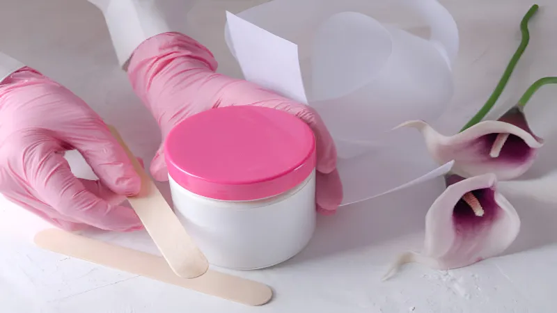 Chọn kem tẩy lông Veet phù hợp với loại da thường, khô, nhạy cảm để đảm bảo hiệu quả và an toàn.